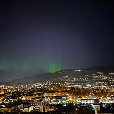 Апартаменти Med Nydelig Utsikt Over