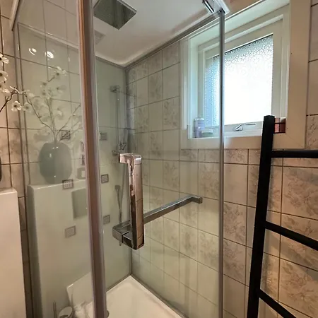 Med Nydelig Utsikt Over Apartment *