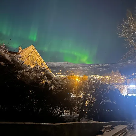 Lejlighed Med Nydelig Utsikt Over *