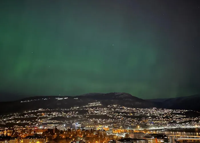 Familievennlig Leilighet Naer Sentrum Lägenhet