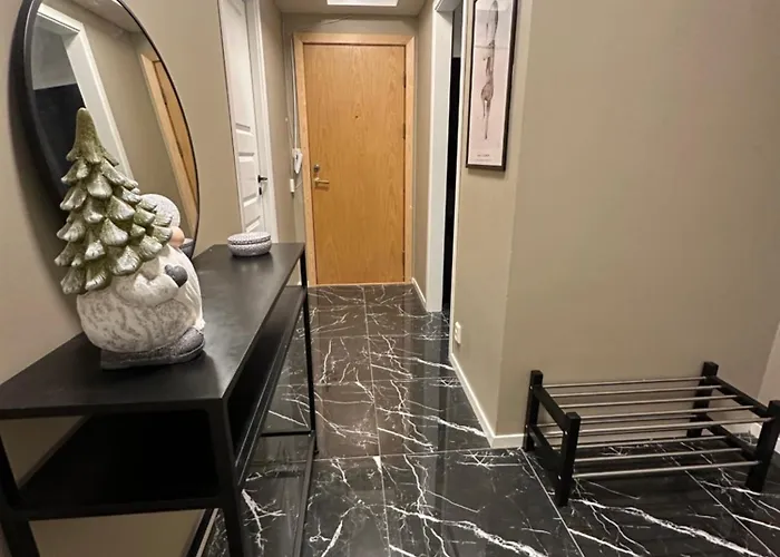 Apartament Med Nydelig Utsikt Over